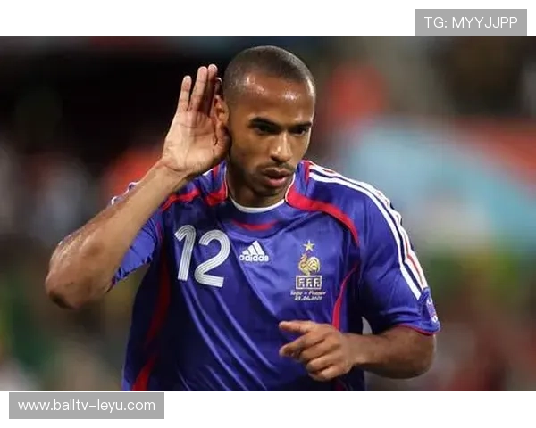 法国传奇亨利再获关注：昔日锋霸故事回顾